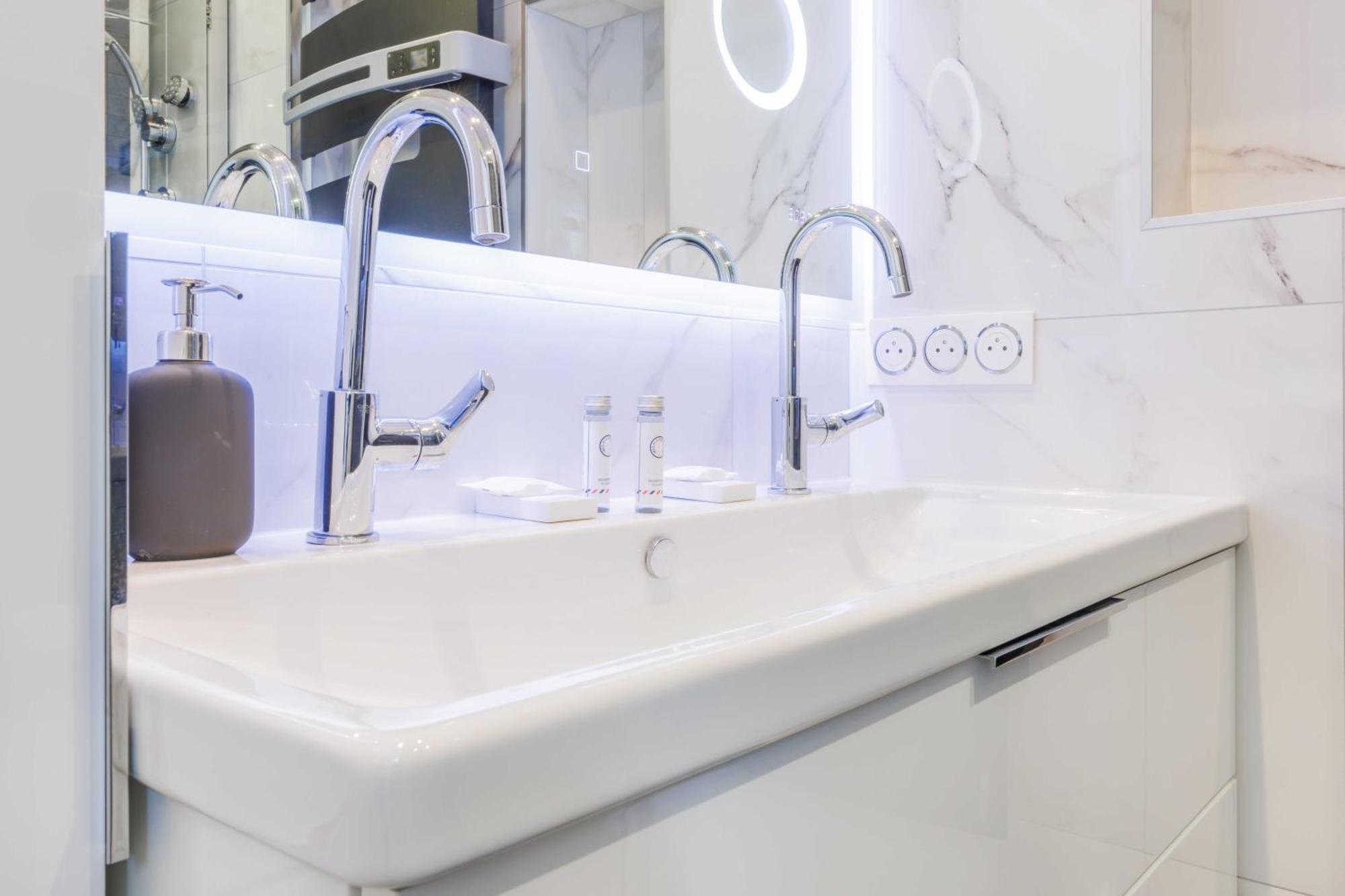 Charmant Appartement 2Br-6P - Gare De L'Est Paris Exteriör bild